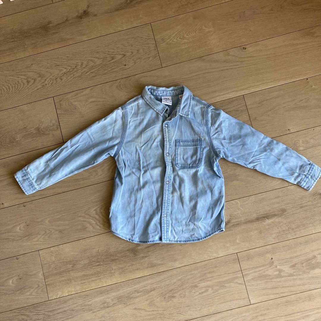 ZARA KIDS(ザラキッズ)のZARA kids◆長袖デニムシャツ（110センチ） キッズ/ベビー/マタニティのキッズ服男の子用(90cm~)(ブラウス)の商品写真