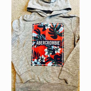 アバクロンビーアンドフィッチ(Abercrombie&Fitch)のアバクロ　トレーナー　11/12歳(Tシャツ/カットソー)