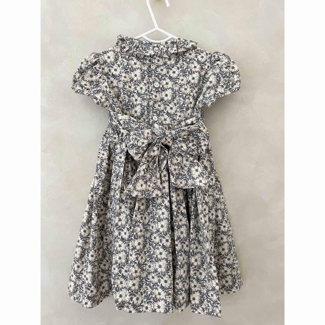 Bonpoint(ボンポワン)のAmaia Kids 4yスモッキングリバティワンピース キッズ/ベビー/マタニティのキッズ服女の子用(90cm~)(ワンピース)の商品写真