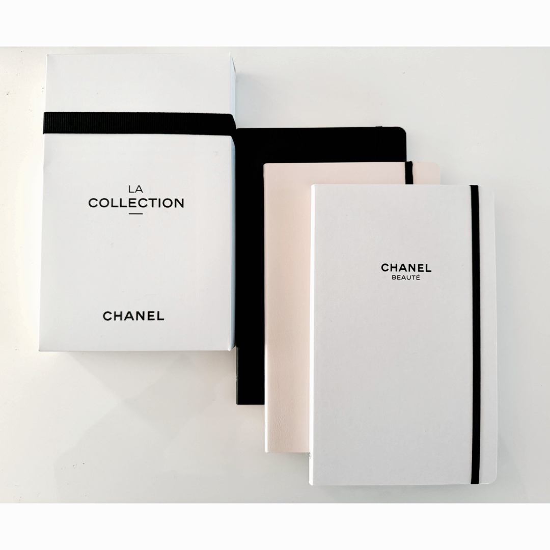 CHANEL(シャネル)のシャネル　LA COLLECTION ノベルティ　ノート3冊セット【非売品】 コスメ/美容のコスメ/美容 その他(その他)の商品写真