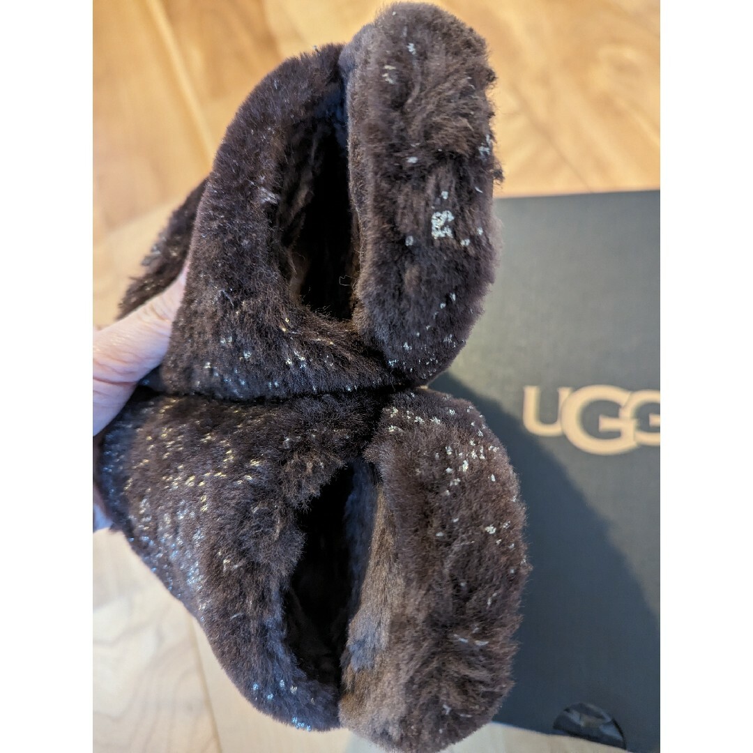 最安値挑戦 UGG(アグ) ファー フラッフ イヤー メタリック スパークル