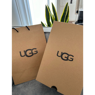 アグ(UGG)のUGG ショッパー　袋　箱　ギフト　ムートン(ショップ袋)