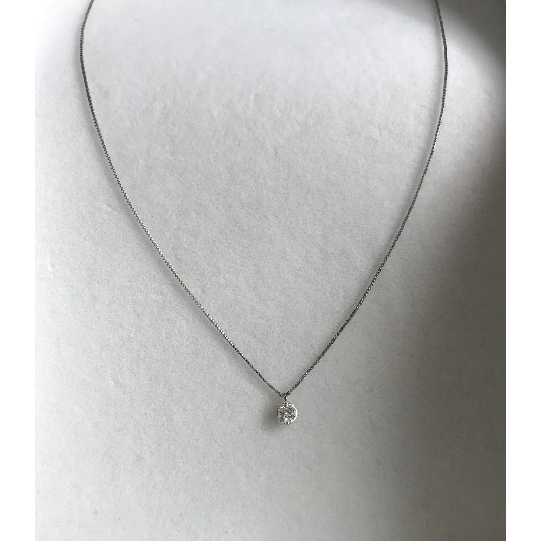 新品同様 0.15ct ダイヤモンドネックレス pt900 定価98，000円 直販大