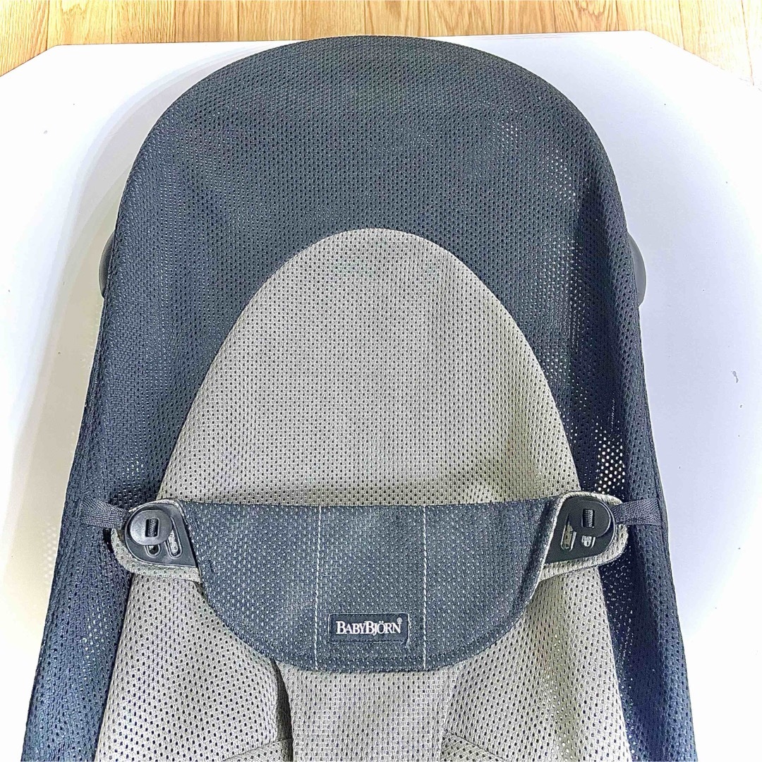 BABYBJORN(ベビービョルン)の《美品》ベビービョルン バウンサー バランスソフト ブラック BabyBjorn キッズ/ベビー/マタニティのキッズ/ベビー/マタニティ その他(その他)の商品写真