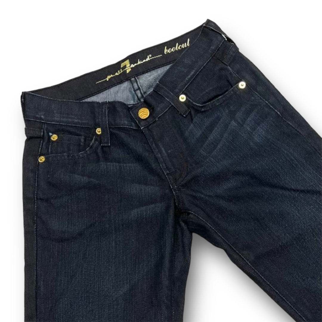 7 for all mankind(セブンフォーオールマンカインド)の美品 セブンフォーオールマンカインド 24-7306000 ブーツカット レディースのパンツ(デニム/ジーンズ)の商品写真