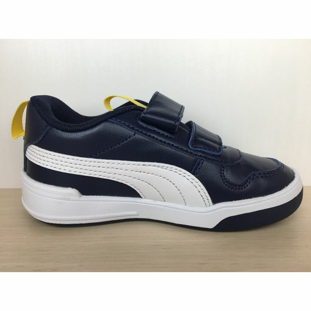 PUMA(プーマ)のプーマ マルチフレックス SL V PS 靴 21,0cm 新品 (1791) キッズ/ベビー/マタニティのキッズ靴/シューズ(15cm~)(スニーカー)の商品写真