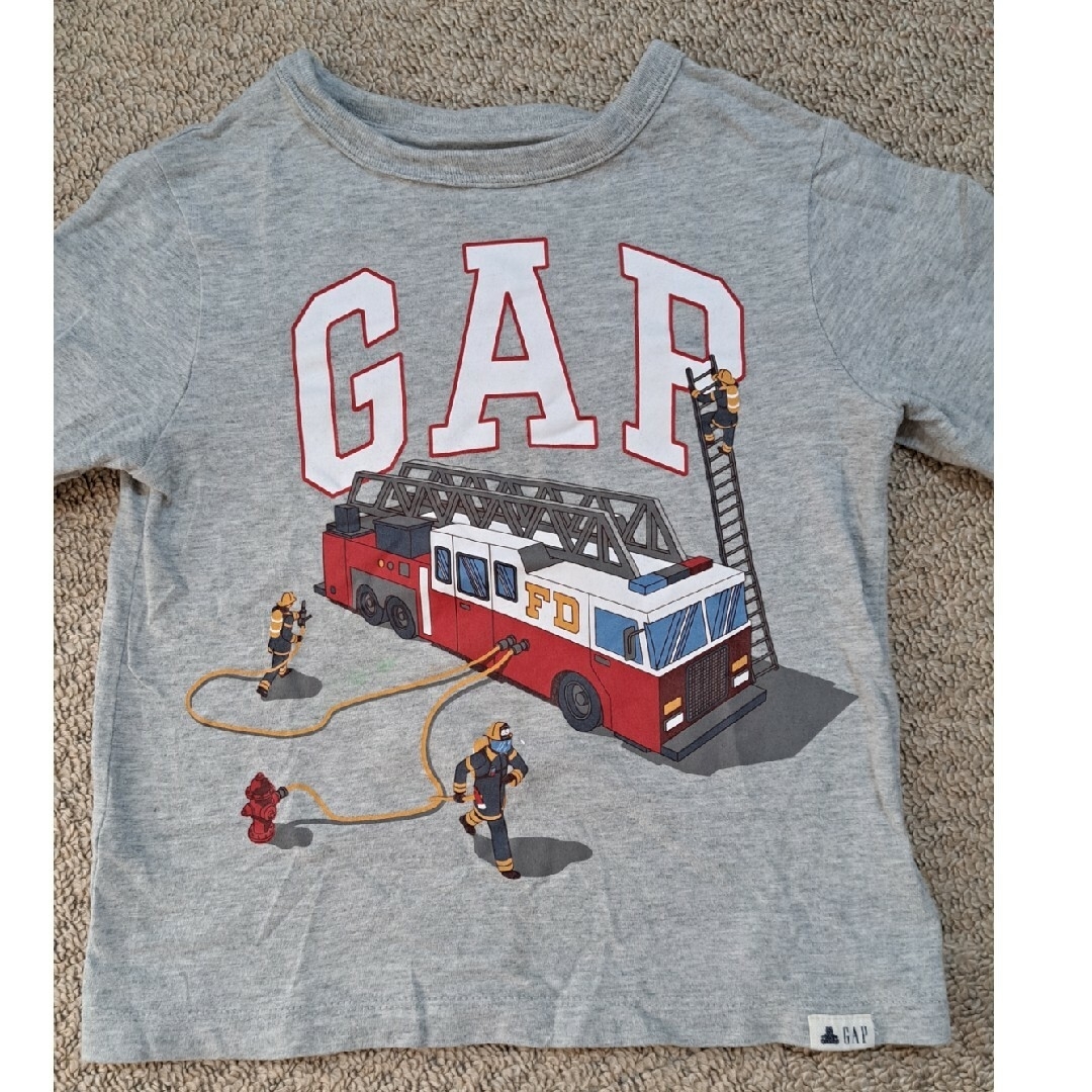 GAP(ギャップ)のgap　ロンT　男の子　100 キッズ/ベビー/マタニティのキッズ服男の子用(90cm~)(Tシャツ/カットソー)の商品写真