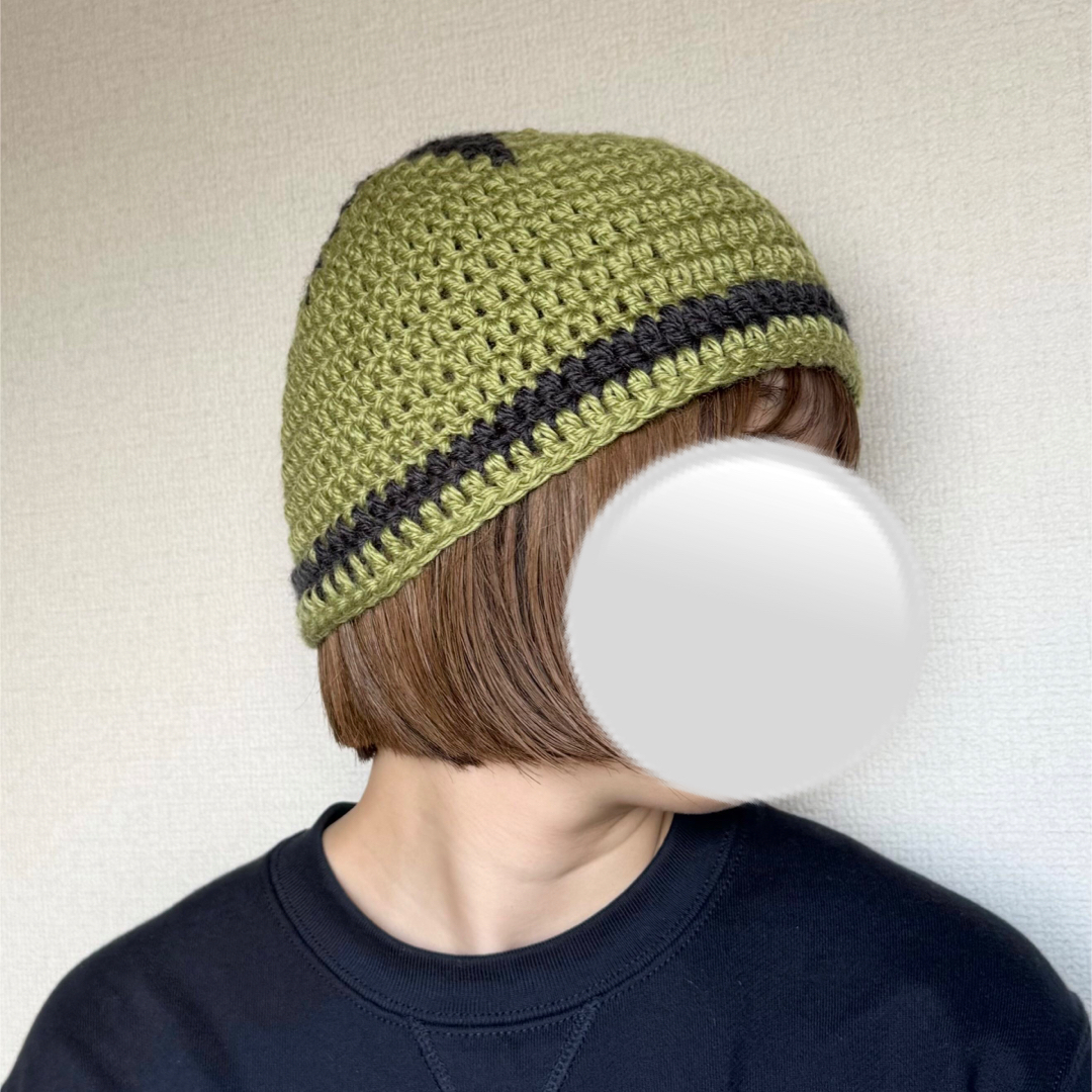 ☆グリーン×ブラック☆ニット帽☆クロシェハット☆星☆クラッシャーハット☆ ハンドメイドのファッション小物(帽子)の商品写真