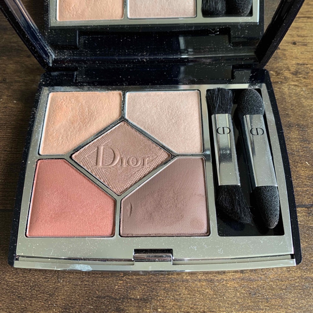 Dior(ディオール)のDior サンク クルール クチュールアイシャドウ429 コスメ/美容のベースメイク/化粧品(アイシャドウ)の商品写真