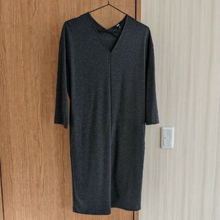 ユニクロ(UNIQLO)のユニクロ　ワンピース(ひざ丈ワンピース)