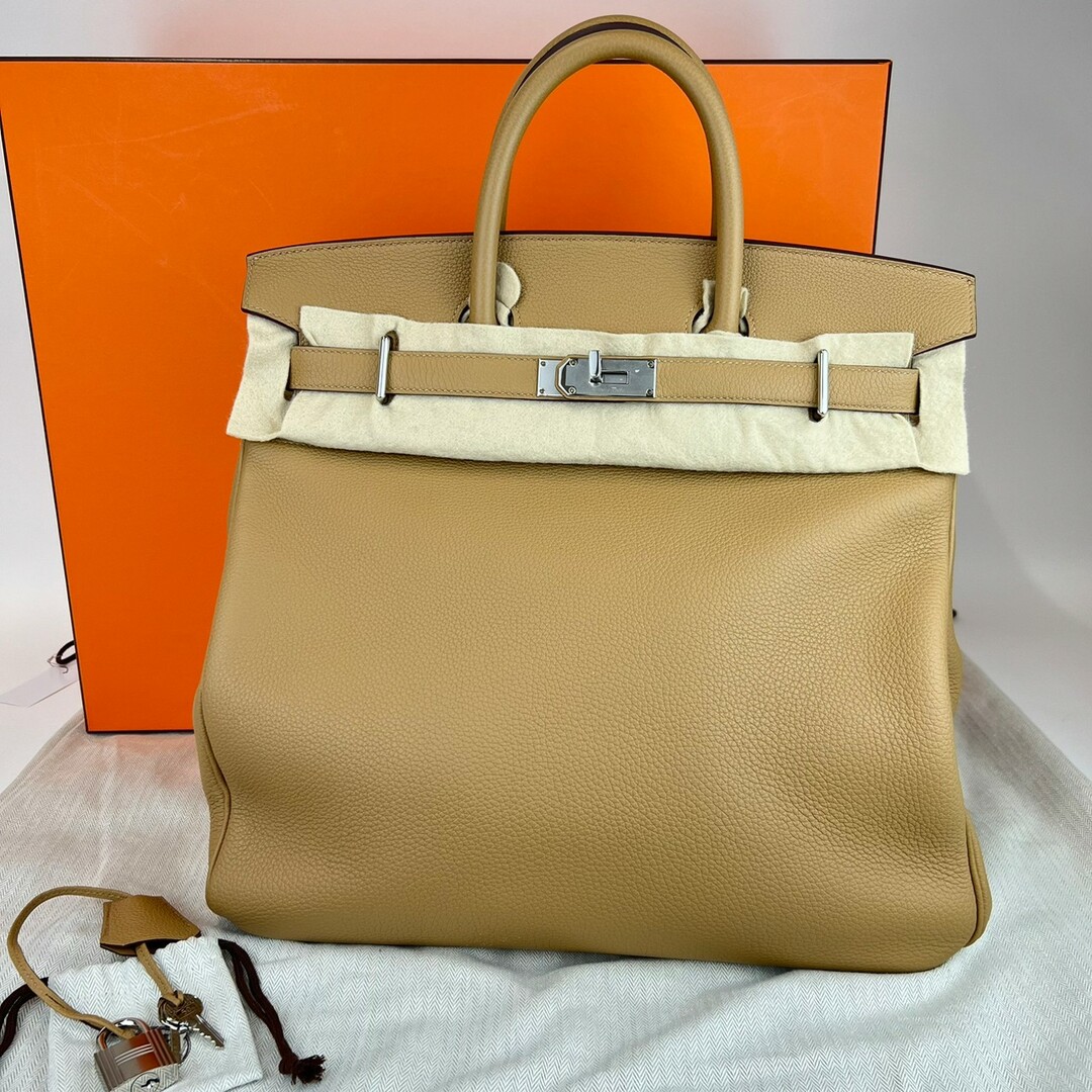 Hermes(エルメス)のHERMES エルメス オータクロア40 ビスキュイ シルバー金具 Z刻 レディースのバッグ(ハンドバッグ)の商品写真