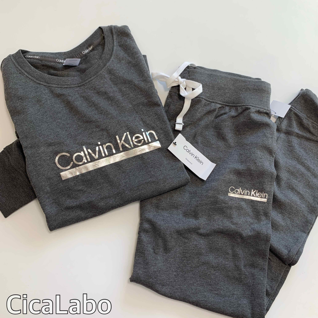 Calvin Klein(カルバンクライン)の【新品】カルバンクライン トレーナー スウェット セットアップ チャコール M レディースのトップス(トレーナー/スウェット)の商品写真
