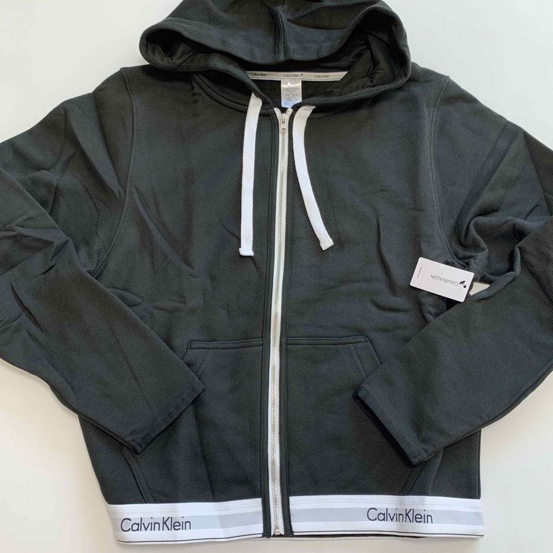 Calvin Klein(カルバンクライン)の【新品】カルバンクライン ジップパーカー スウェット セットアップ ブラックL レディースのトップス(パーカー)の商品写真