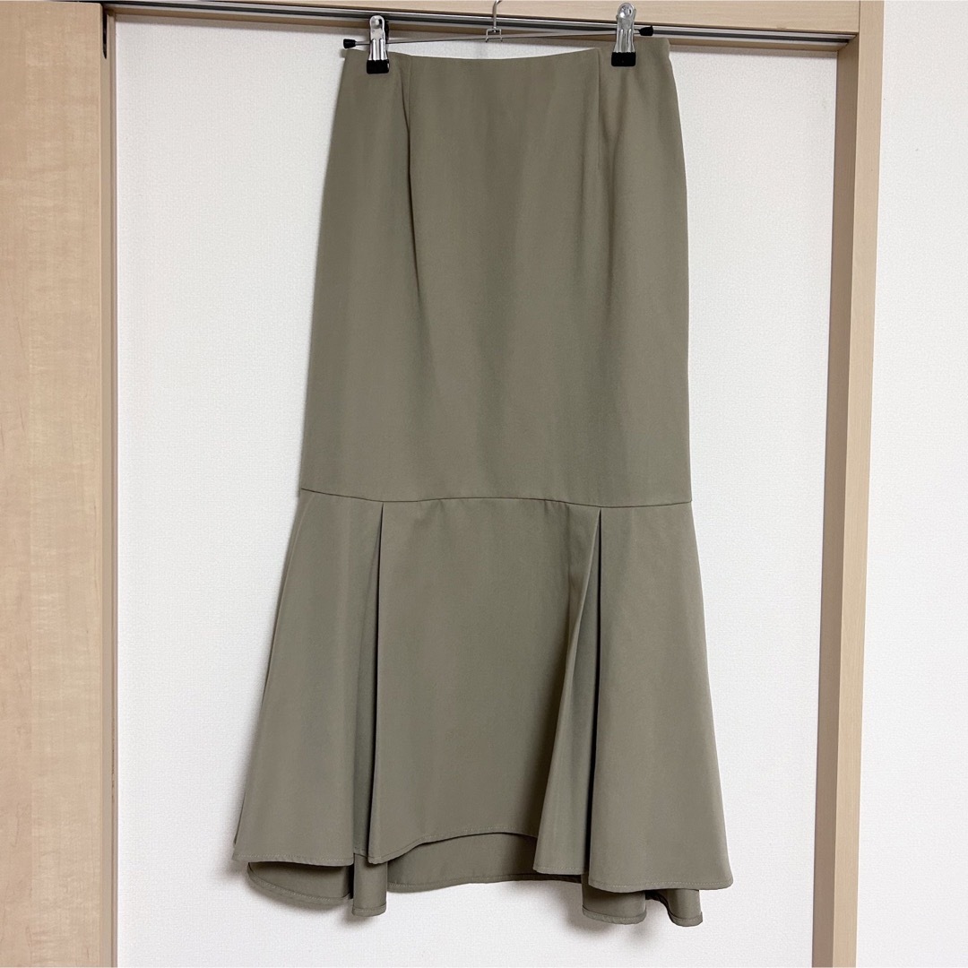 un dix cors(アンディコール)のティアード　マーメイド　スカート　イエナ　ノーリーズ　KBF ルクールブラン レディースのスカート(ロングスカート)の商品写真