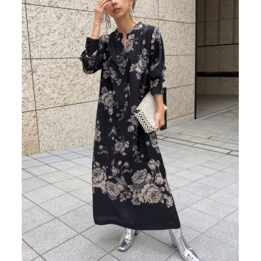 Ameri VINTAGE(アメリヴィンテージ)のREHEMA KEY NECK DRESS レディースのワンピース(ロングワンピース/マキシワンピース)の商品写真