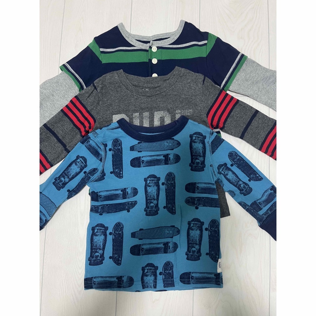 babyGAP(ベビーギャップ)のTシャツ　長袖　babyGAP  80 キッズ/ベビー/マタニティのベビー服(~85cm)(Ｔシャツ)の商品写真