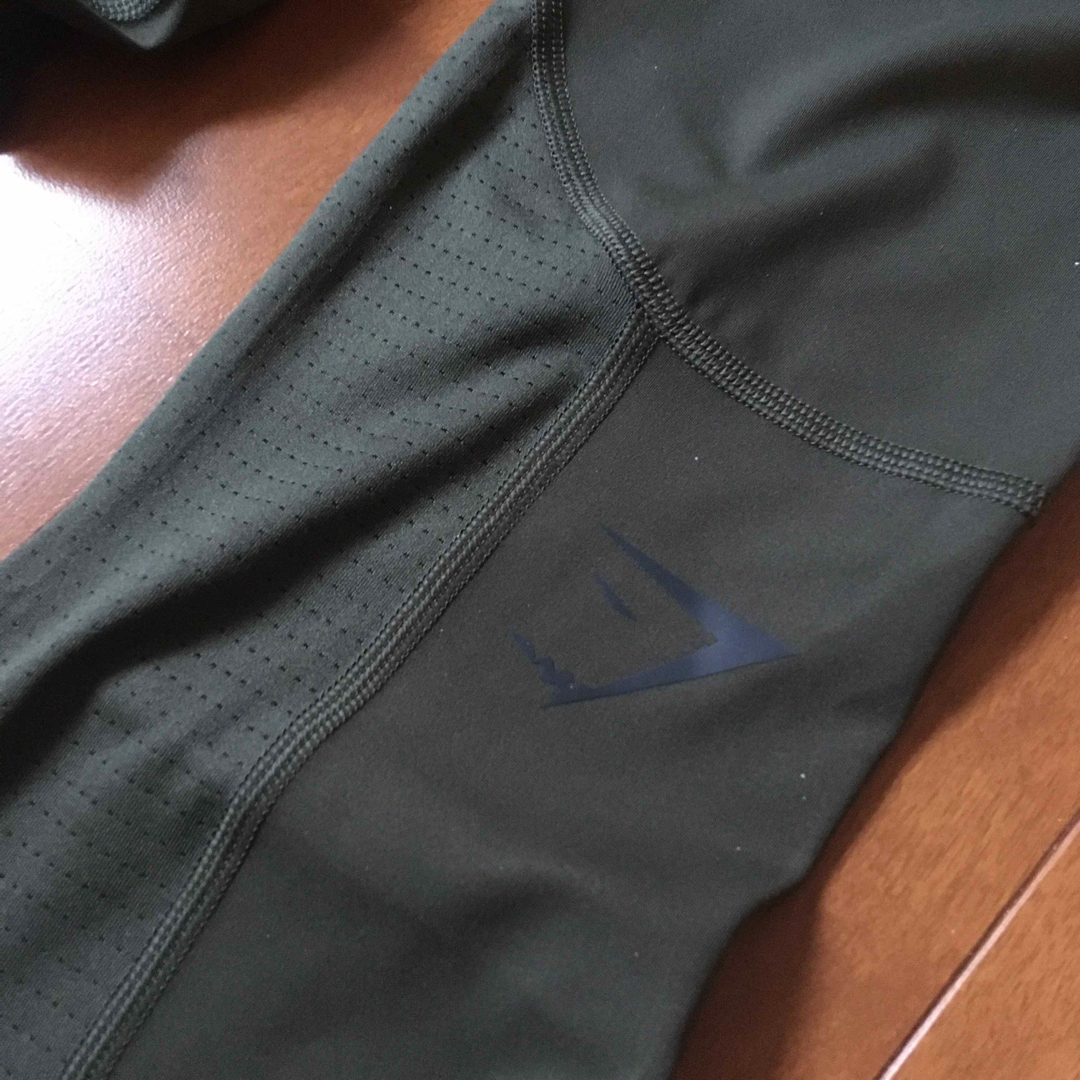 gymshark ジムシャーク レギンス /CONTROL BASELAYER スポーツ/アウトドアのトレーニング/エクササイズ(トレーニング用品)の商品写真