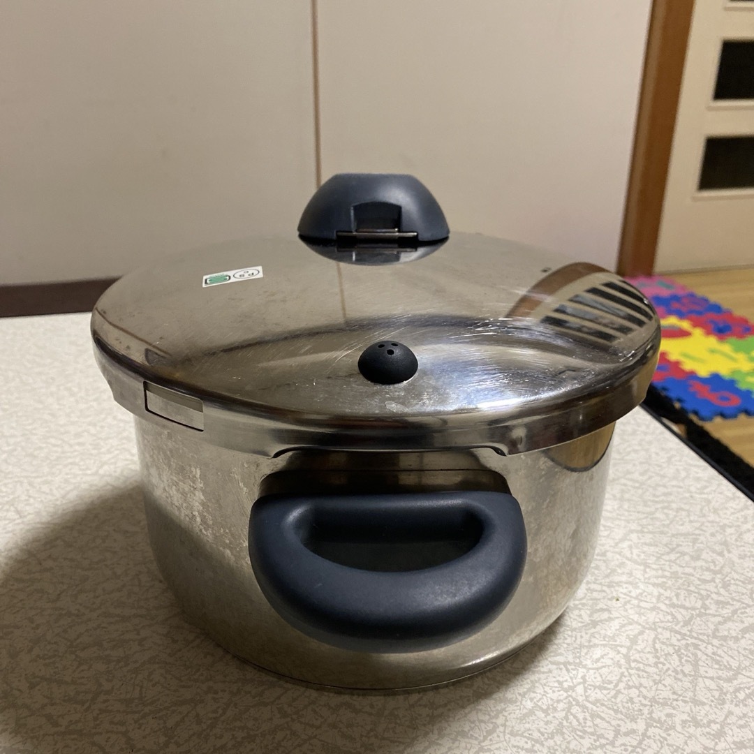 WMF - WMF パーフェクトプラス 圧力鍋 4.5L IH ガス火対応 ドイツ製の