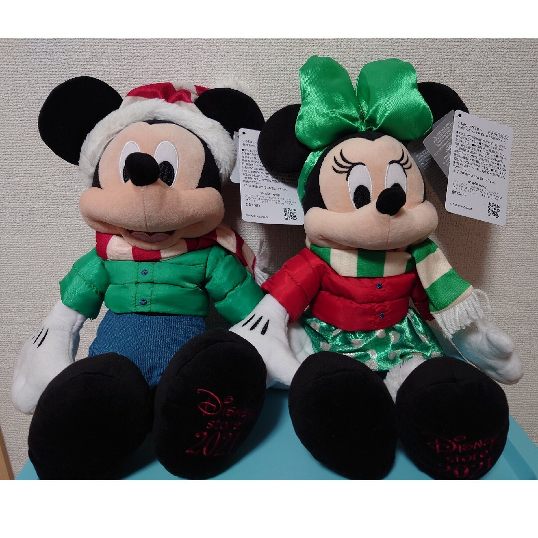 Disney(ディズニー)のﾃﾞｨｽﾞﾆｰ ｸﾘｽﾏｽ2021年 ﾐｯｷｰ＆ﾐﾆｰ ぬいぐるみ２体 エンタメ/ホビーのおもちゃ/ぬいぐるみ(ぬいぐるみ)の商品写真