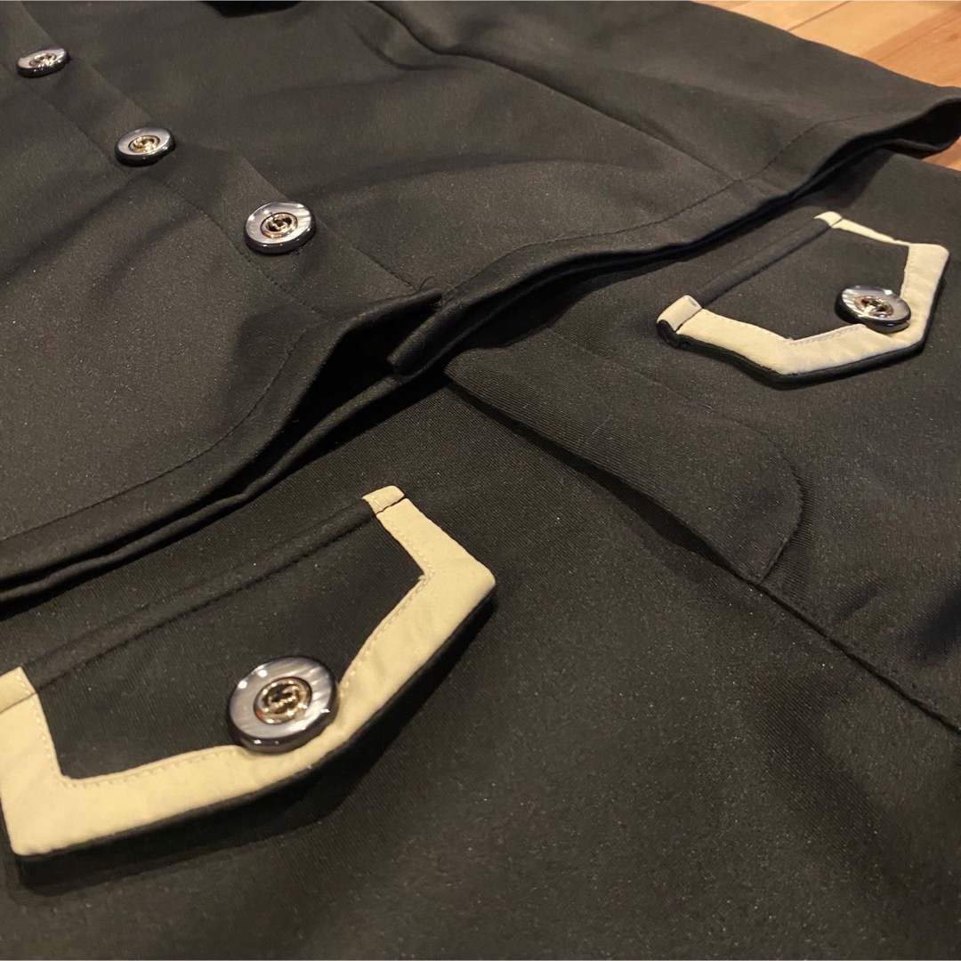 EMODA(エモダ)のセットアップ　スーツ　襟　黒　ブラック　きれいめ　カジュアル　 レディースのパンツ(ショートパンツ)の商品写真