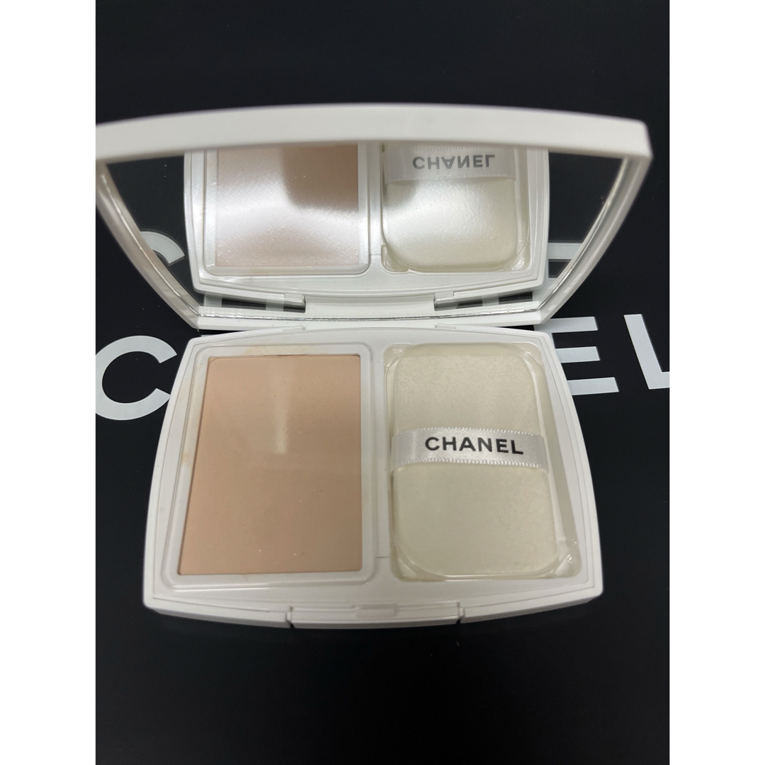 CHANEL(シャネル)のシャネル　ルブラン　ファンデーション　BR12 コスメ/美容のベースメイク/化粧品(ファンデーション)の商品写真