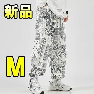 【最終値下げ！新品未使用】メンズ カーゴパンツ　ホワイト　白 M(ワークパンツ/カーゴパンツ)