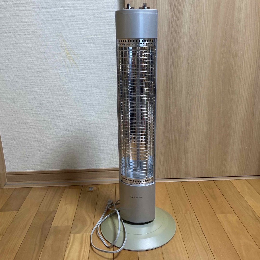 未使用】遠赤外線電気ストーブ コイズミ製 引きずりこま 未使用】遠赤外線電気ストーブ コイズミ製 引きずりこま