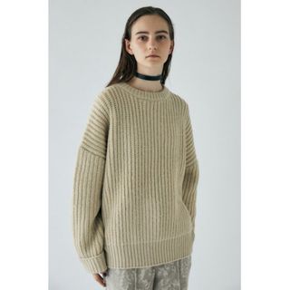 マウジー(moussy)のmoussyドロップショルダールーズニット アイボリー 美品 HARE(ニット/セーター)