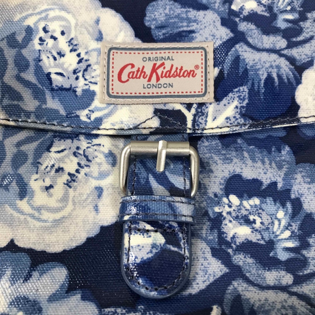 Cath Kidston(キャスキッドソン)の【新品未使用】キャスキッドソン　ショルダーバッグ　花柄 レディースのバッグ(ショルダーバッグ)の商品写真