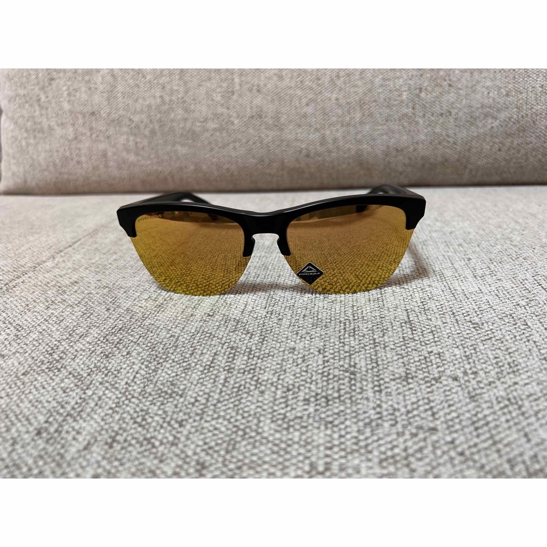 Oakley(オークリー)のOAKLEY FROGSKINS LITE サングラス スポーツ/アウトドアのゴルフ(その他)の商品写真