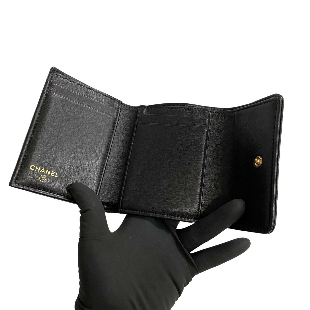 Chanel　シャネル　ココマーク　三つ折り財布　レザー　革　シールあり　箱付き