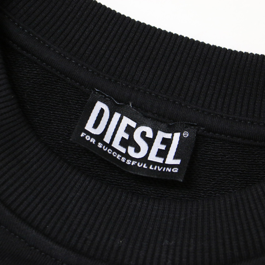 DIESEL(ディーゼル)の美品 DIESEL ディーゼル スウェット トレーナー トップス カットソー ブラック 黒 M 長袖 ラウンドネック クロップド丈 ロゴ コットン 綿 F-SLIMMY-E3 カジュアル 大人 着回し レイヤード ブランド【レディース】【中古】 レディースのトップス(トレーナー/スウェット)の商品写真