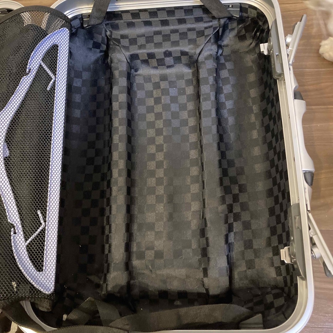 スーツケース TSA 鍵付 グレー キャリーケース レディースのバッグ(スーツケース/キャリーバッグ)の商品写真