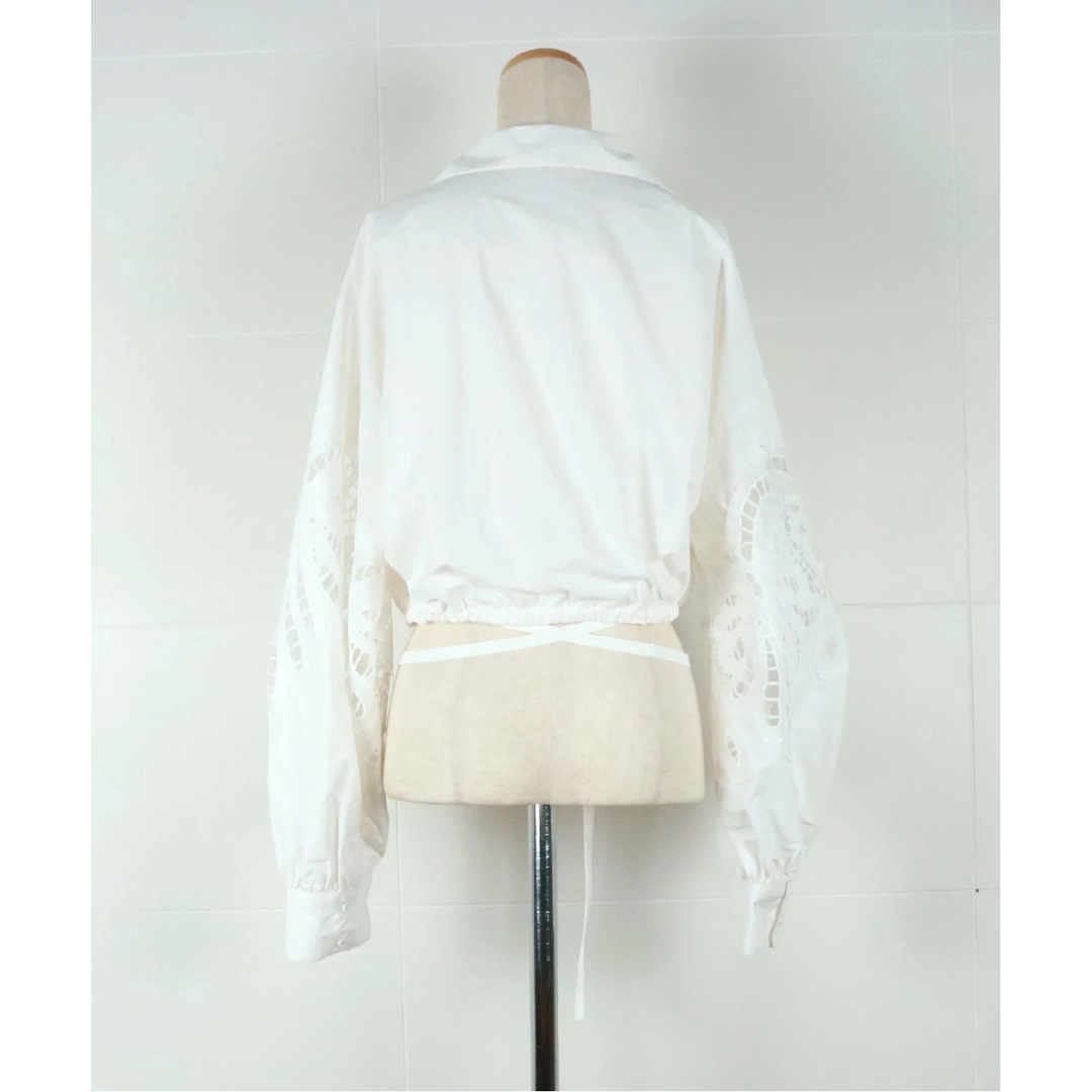 AULA AILA(アウラアイラ)のAula Aila LACE SLEEVE SHORT BLOUSE シャツ レディースのトップス(シャツ/ブラウス(長袖/七分))の商品写真