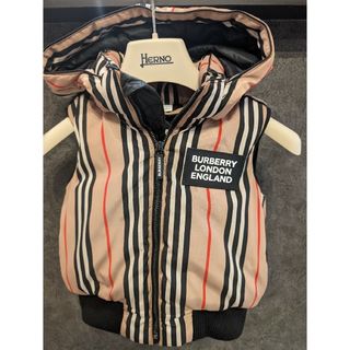 バーバリー(BURBERRY)の出品停止中【値下げしました^^】BURBERRY　ダウン　ベスト（キッズ）(ジャケット/上着)