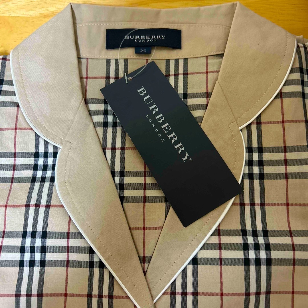BURBERRY - 【BURBERRY】レディースパジャマ Mサイズの通販 by BURBERRY - 【BURBERRY】レディースパジャマ Mサイズの通販 by