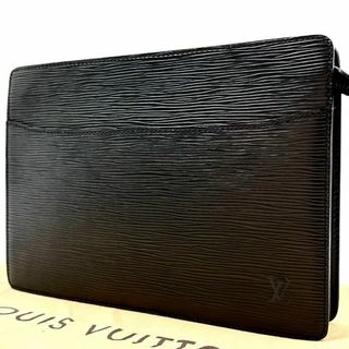 ルイヴィトン(LOUIS VUITTON)の美品✨ルイヴィトン セカンドバッグ クラッチバッグ エピ ロゴ型押し ブラック(ビジネスバッグ)