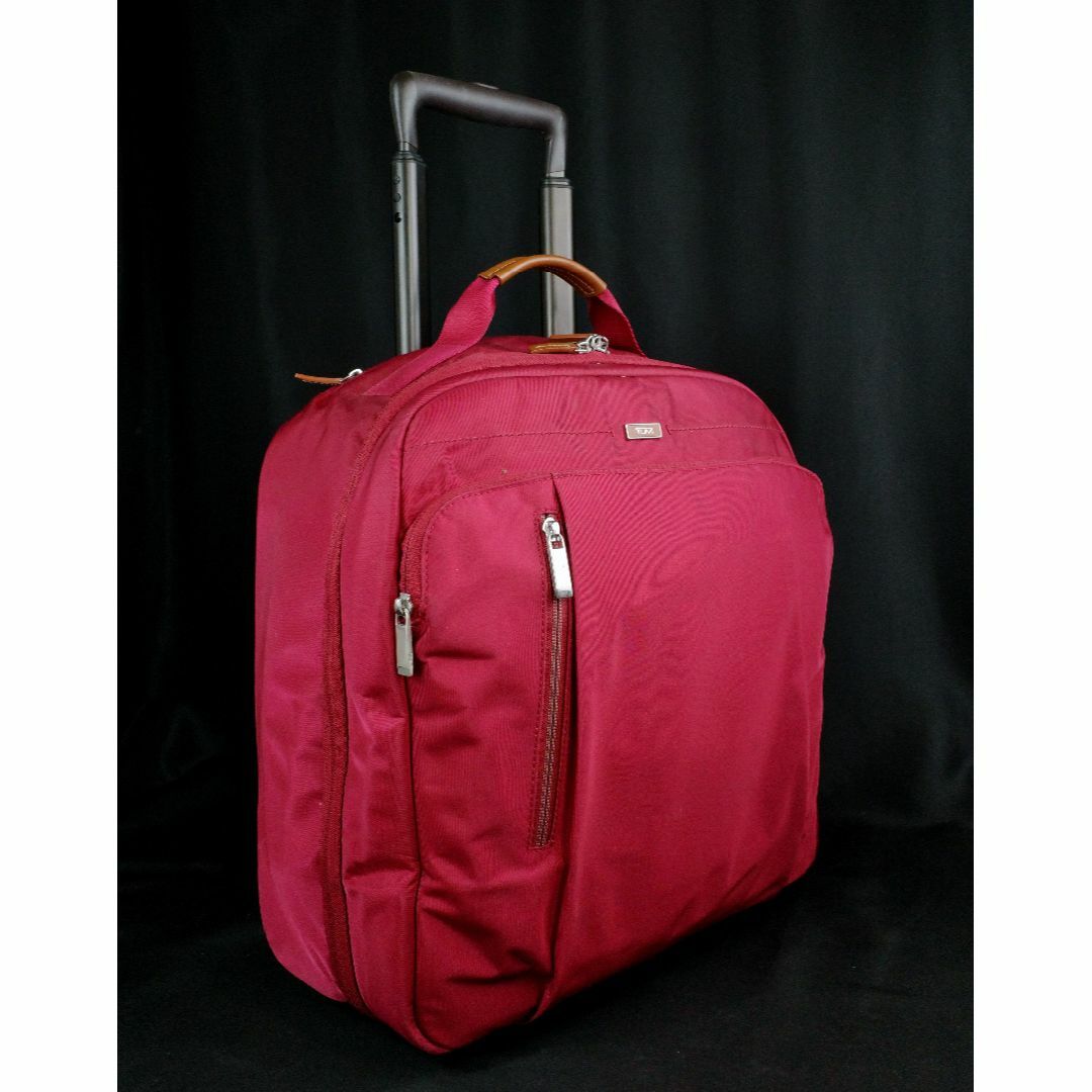 TUMI(トゥミ)のトゥミ 482905 『シドニー』2輪 コンパクト・キャリー・オン 23Lローズ レディースのバッグ(スーツケース/キャリーバッグ)の商品写真