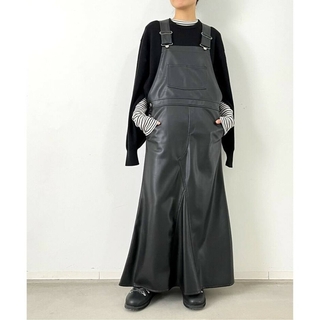 アパルトモンドゥーズィエムクラス(L'Appartement DEUXIEME CLASSE)の専用出品　Artificial Leather Overall Skirt(サロペット/オーバーオール)