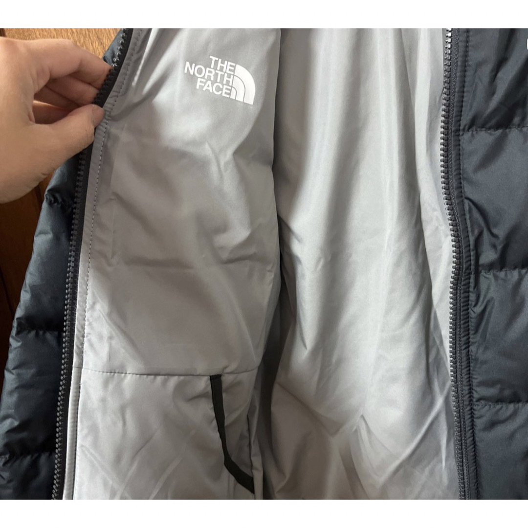 THE NORTH FACE(ザノースフェイス)のノースフェイス ダウンジャケット リバーシブルコート キッズ/ベビー/マタニティのキッズ服男の子用(90cm~)(ジャケット/上着)の商品写真