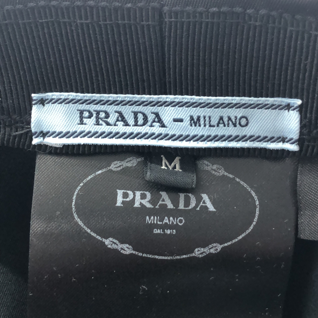 PRADA(プラダ)のPRADA プラダ RE-NYLON 黒 トライアングルロゴハット キャップ キャスケット 帽子 アパレル Mサイズ 1HC551 2DMI レディースの帽子(キャスケット)の商品写真