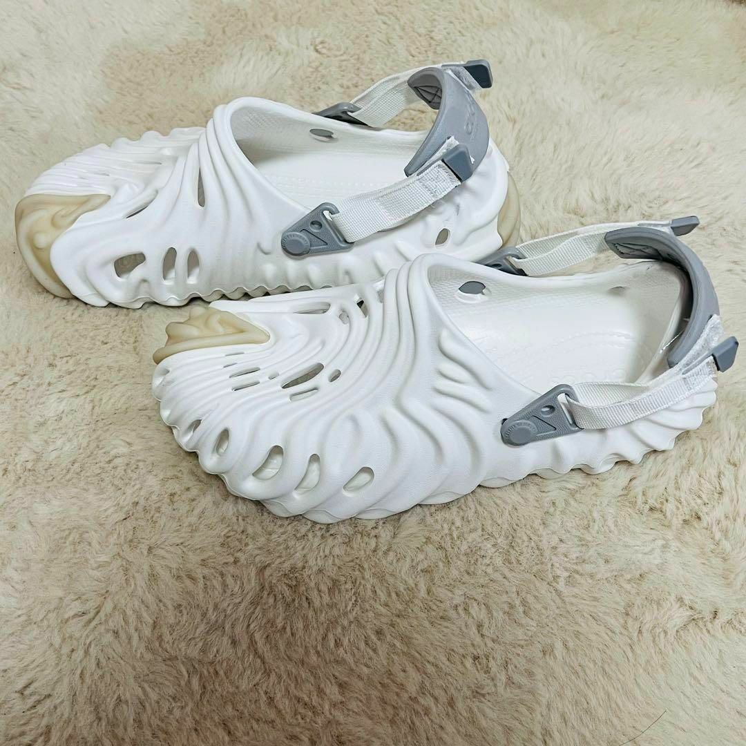 crocs(クロックス)の【ほぼ未使用】CROCS × SALEHE BEMBURY コラボ サンダル メンズの靴/シューズ(サンダル)の商品写真
