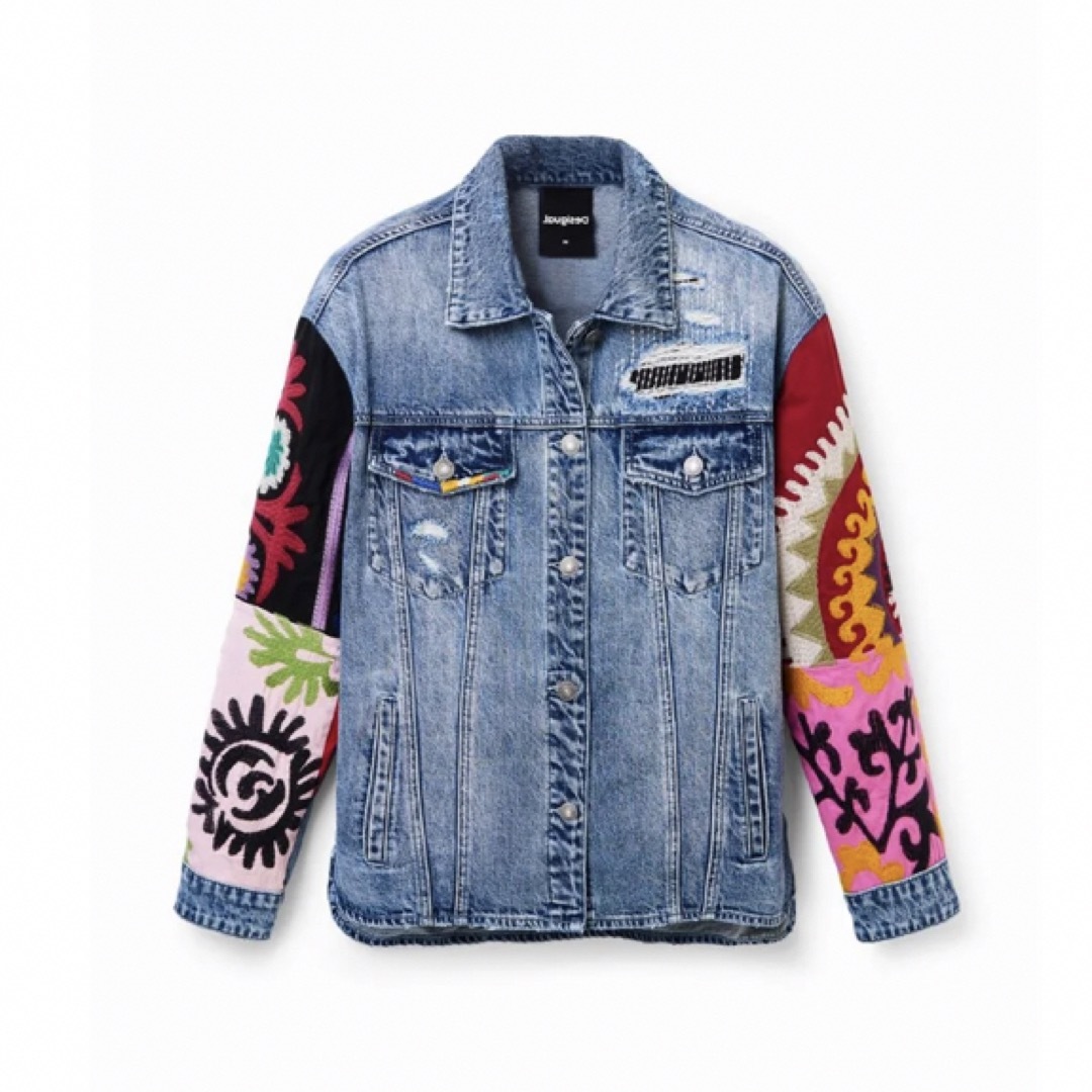 DESIGUAL(デシグアル)の新品✨タグ付き♪定価27,900円　デシグアル　デニムジャケット　大特価❣️ レディースのジャケット/アウター(Gジャン/デニムジャケット)の商品写真