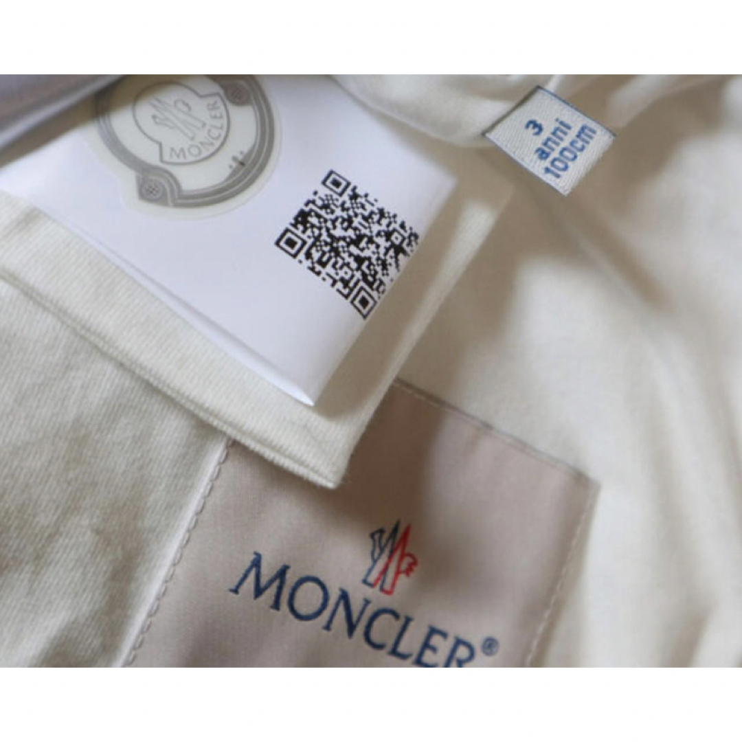 MONCLER(モンクレール)のモンクレール　100センチ　ジャケット キッズ/ベビー/マタニティのキッズ服女の子用(90cm~)(コート)の商品写真