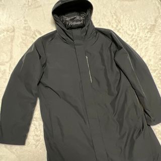 ユニクロ(UNIQLO)の【美品】ユニクロ ハイブリッドダウン パーカー XL フェザー ダウン90%(マウンテンパーカー)