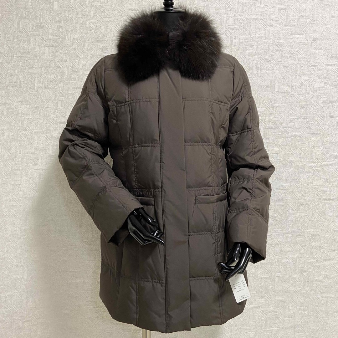 Max Mara(マックスマーラ)の新品 RECENTURE ブルーフォックスTEIJIN撥水 高機能ダウンコート レディースのジャケット/アウター(ダウンコート)の商品写真