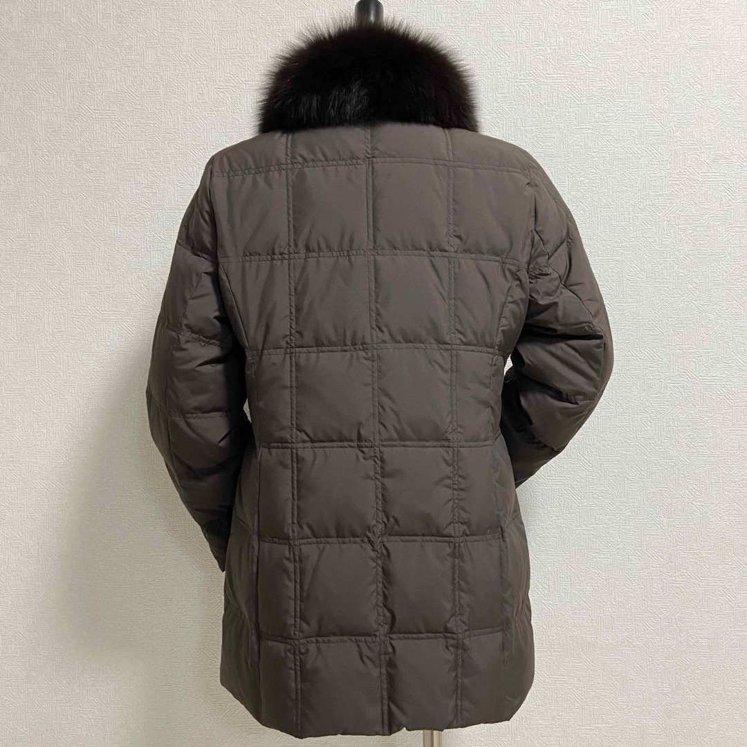 Max Mara(マックスマーラ)の新品 RECENTURE ブルーフォックスTEIJIN撥水 高機能ダウンコート レディースのジャケット/アウター(ダウンコート)の商品写真