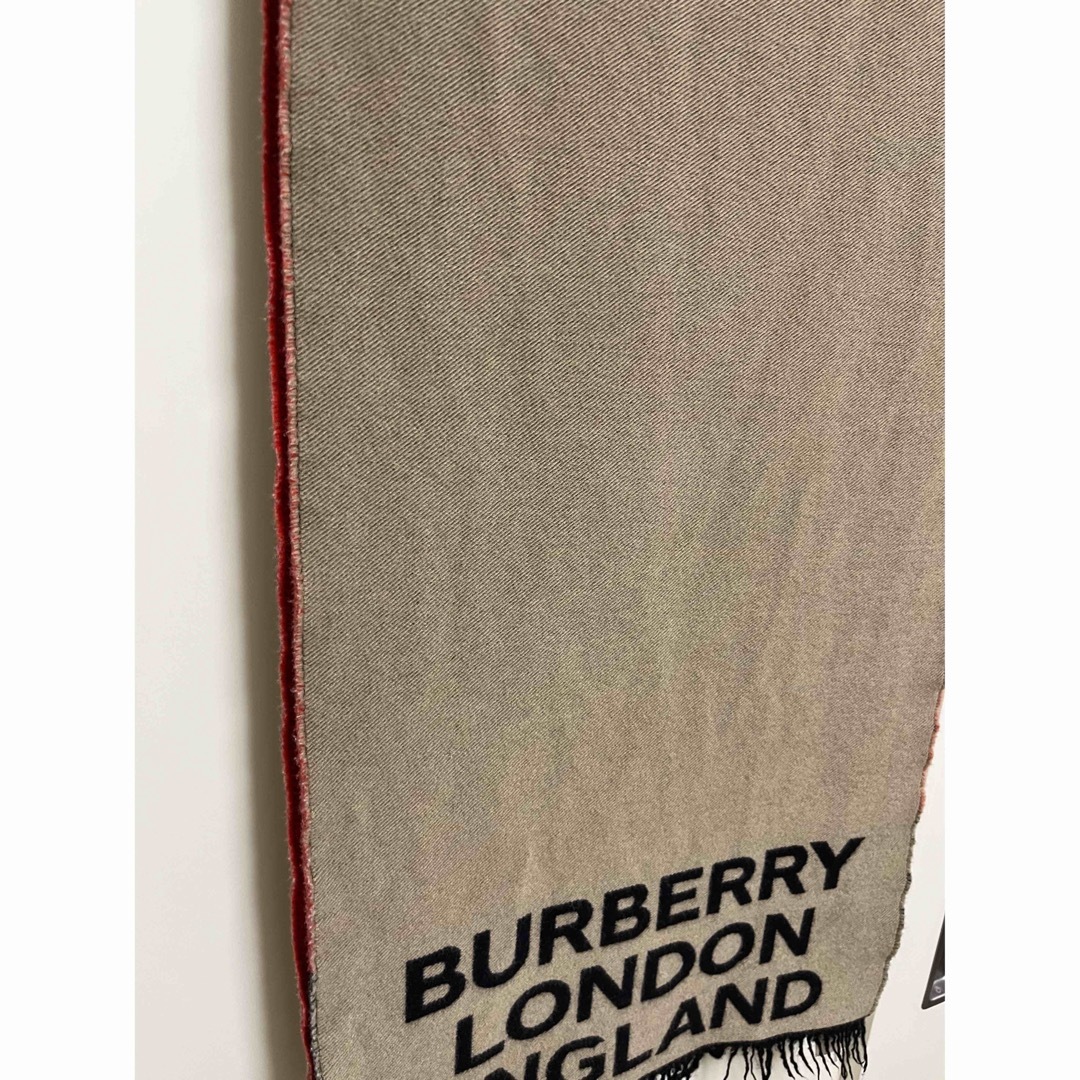 BURBERRY(バーバリー)のBURBERRY　バーバリー　マフラー　ウール95％ シルク5%　LOVEロゴ　 メンズのファッション小物(マフラー)の商品写真