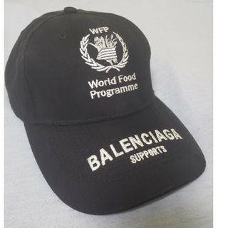 バレンシアガ(Balenciaga)のBALENCIAGA (バレンシアガ) WFP刺繍　キャップ ブラック 帽子(キャップ)