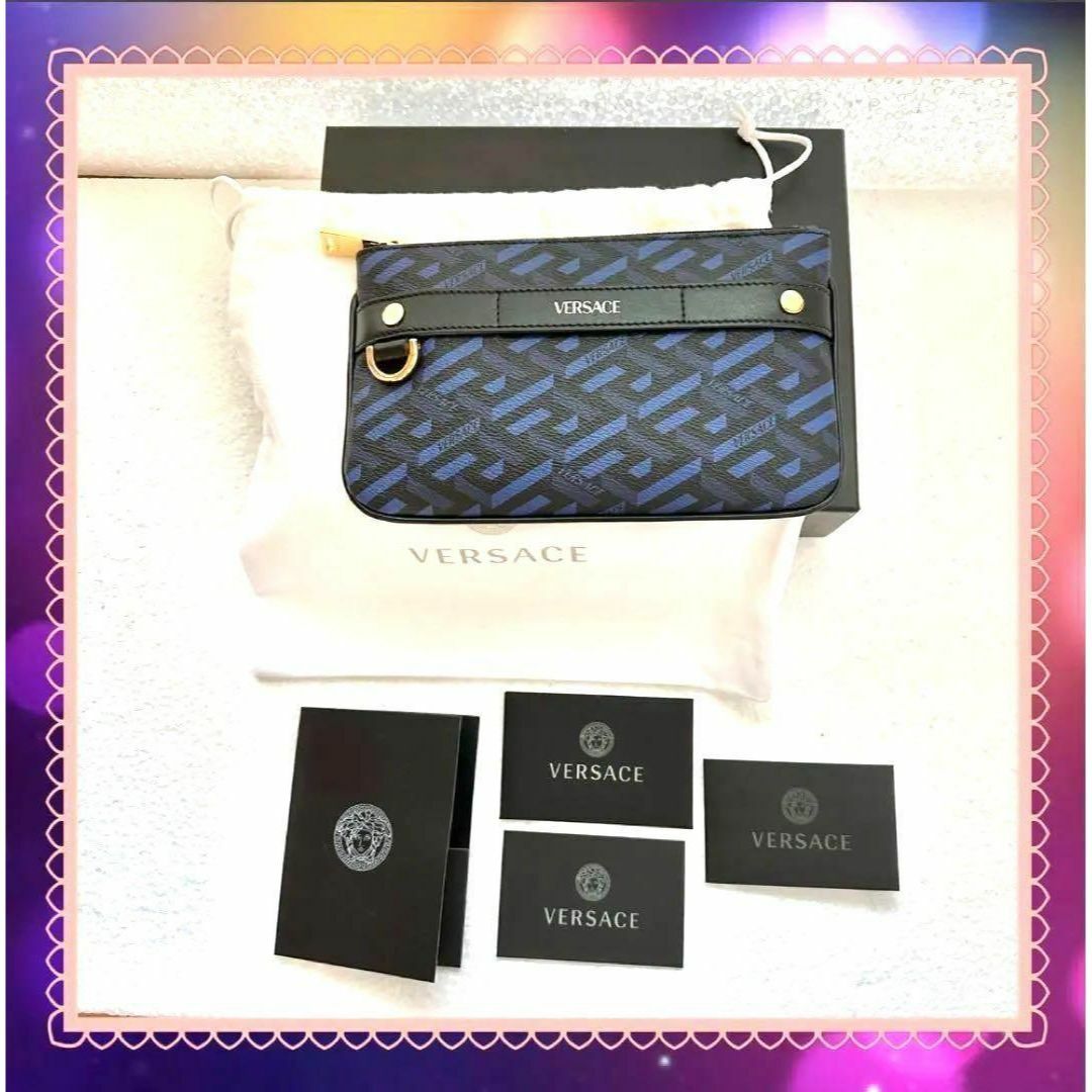 VERSACE(ヴェルサーチ)の꧁ヴェルサーチ꧂シグネチャー✨レザーポーチ✨グレカ✨Versace✨おしゃれ レディースのバッグ(ボディバッグ/ウエストポーチ)の商品写真